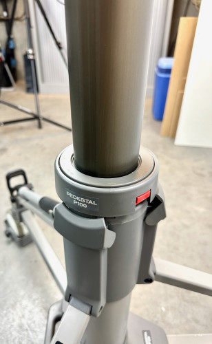 Libec P-100 Pedestal with the H70 fluidhead