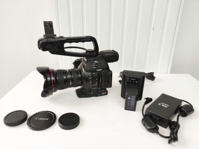 Canon EOS-C100 MKII EF +EF 16-35 12.8 L II USM - image #1