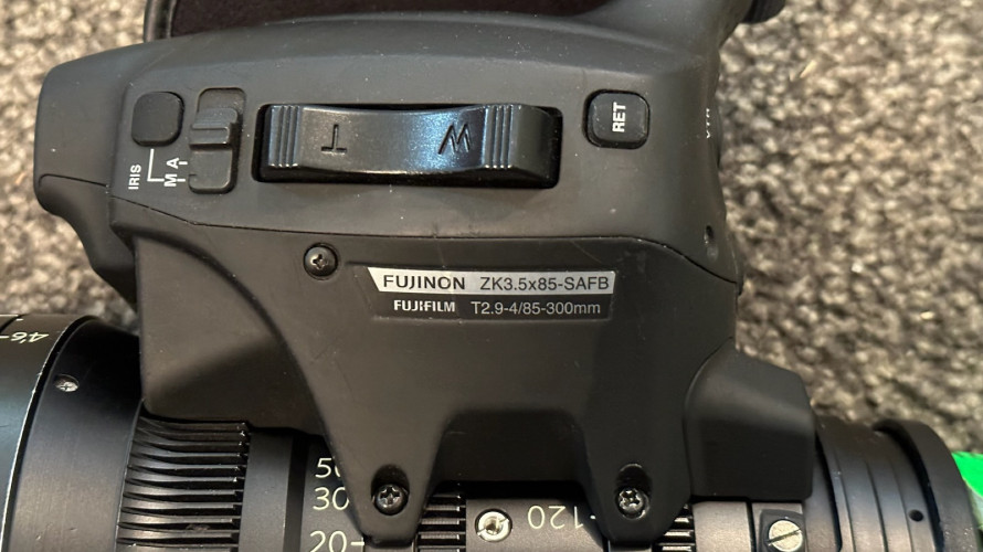 Fujinon ZK3.5x85-SAFB PL mount 85-300 zoom with servo grip, in excellent condition - image #1