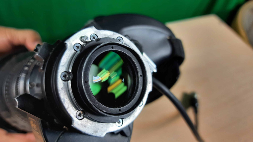 Canon HJ22 x 7.6 B IASE FULL servo HD zoom lens with B4 mount - image #4