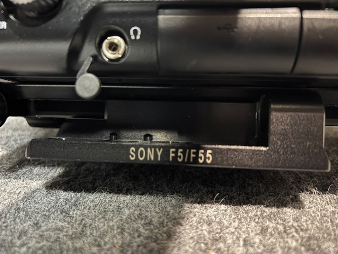 Sony PMW-F55 +DVF-L700 - image #9