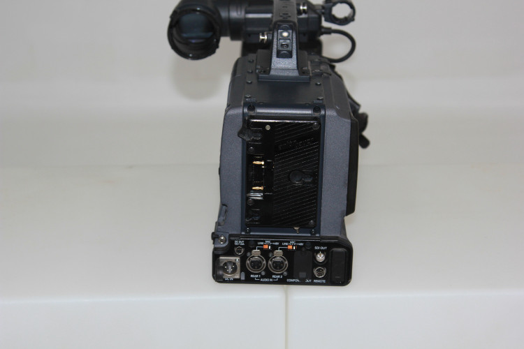 Panasonic HPX-500+ Fujinon A18X7.6BERM-M48 anton bauer - image #3