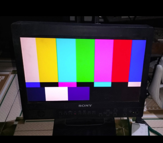 Sony LMD-1530W LCD monitor with HDMI and HD-SDI - image #5