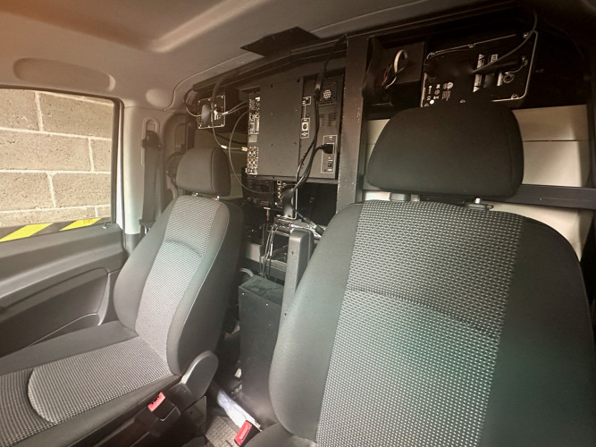 DSNG Mercedes Benz Vito 113CDI year 2014/15 with  Broadband Satellite System - image #10