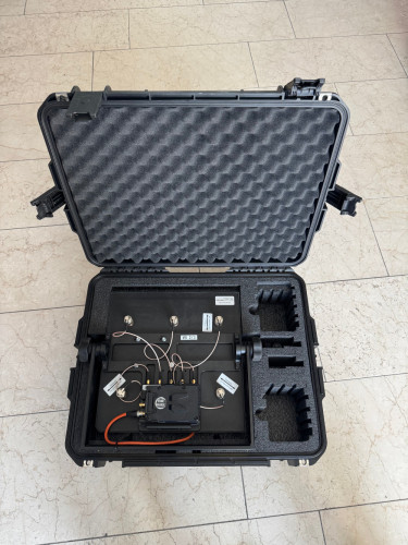 Teradek Bolt 3000 XT Receiver incl High Gain Panel Antenna in case - image #2