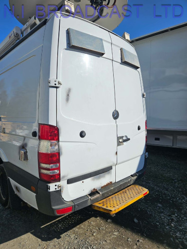 Mercedes spriter 2009  5ton - image #2