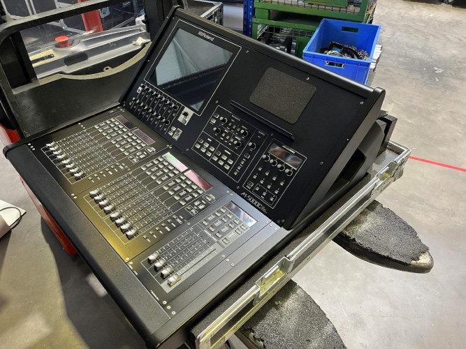 Roland M5000C - image #1