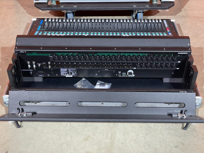 Allen & Heath SQ-7 48-channel Digital Mixer - image #2
