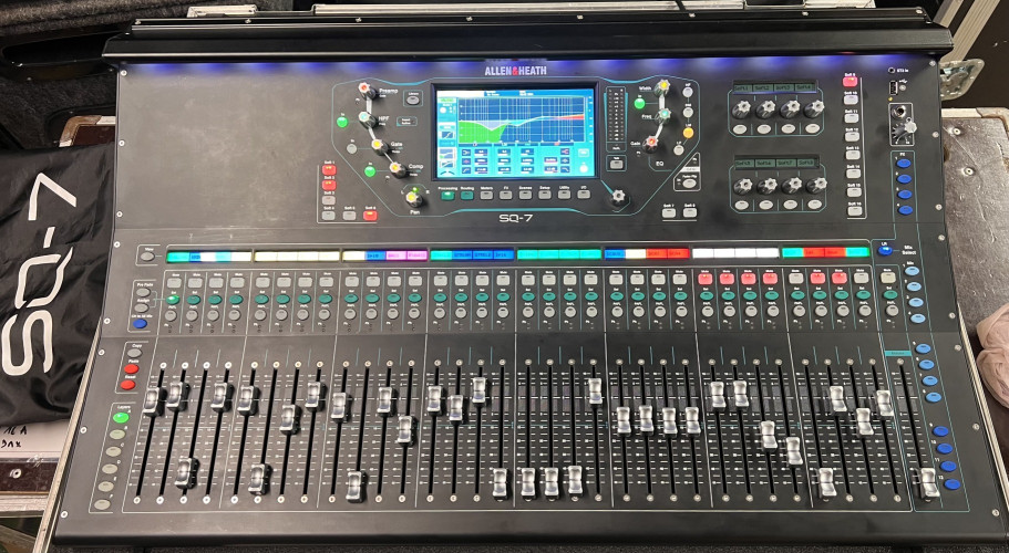 Allen & Heath SQ-7 48-channel Digital Mixer - image #1