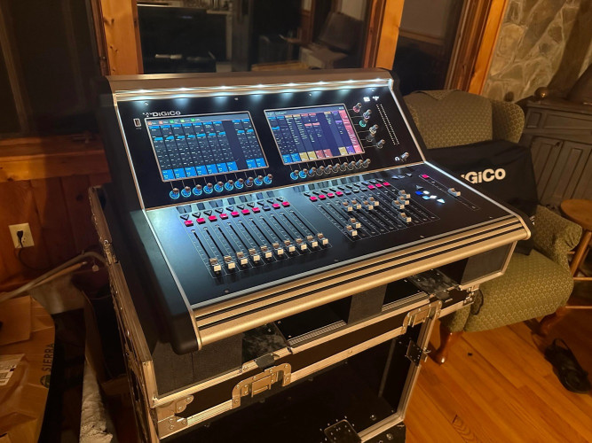 DigiCo S21 48-channel Digital Mixing Console - image #1