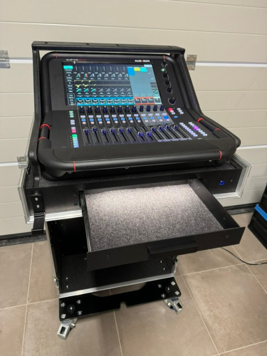 Allen&Heath Avanti - image #1