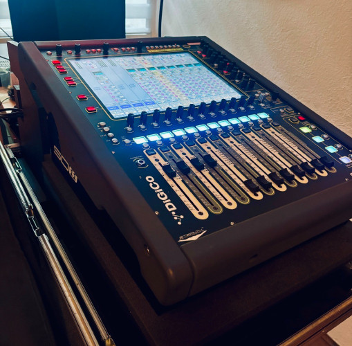 DiGiCo SD11i, AMPTOWN Roadcase - image #1