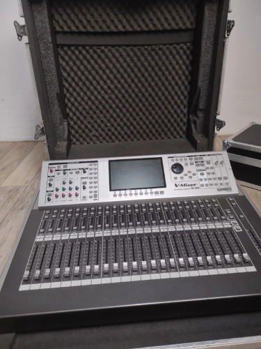 Roland M400 Digital Mixer - image #1