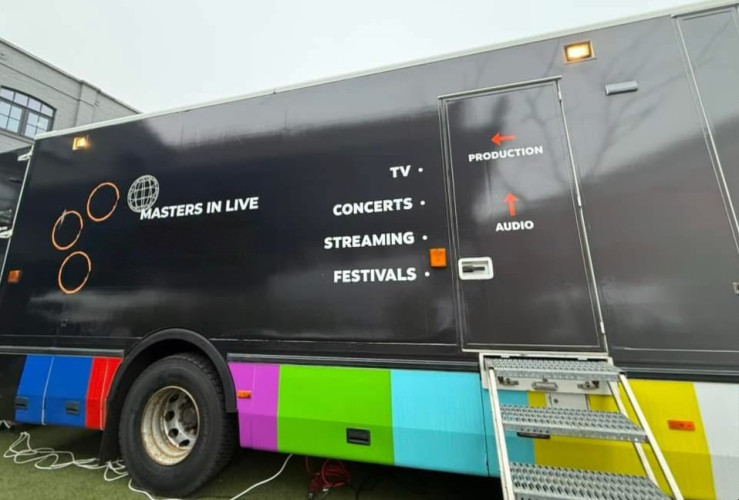 OB Truck Volvo – Ready for TV & Event Productions Volvo FM7 FM 4x2R 7.1 - image #4