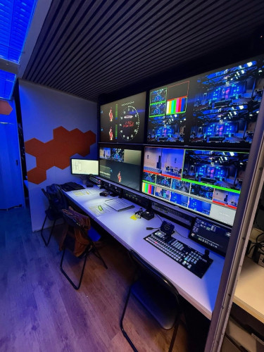OB Truck Volvo – Ready for TV & Event Productions Volvo FM7 FM 4x2R 7.1 - image #9