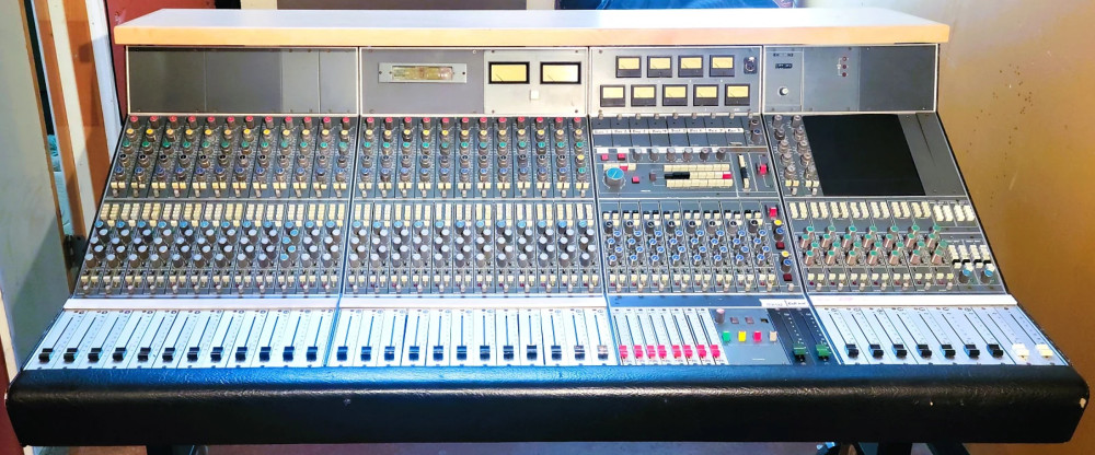 Neve 5300 Series Console – Visually Striking, 40+ Input Channels - image #1