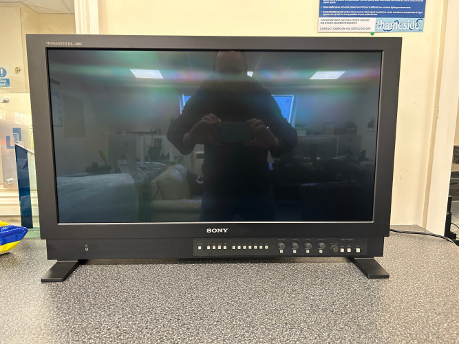 Sony BVM-X300 Version 2 - image #2