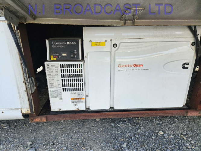 OB121 Mercedes 13ton 8-12camera HD / 3G truck with 17kva generator etc (26,000km ) - image #12