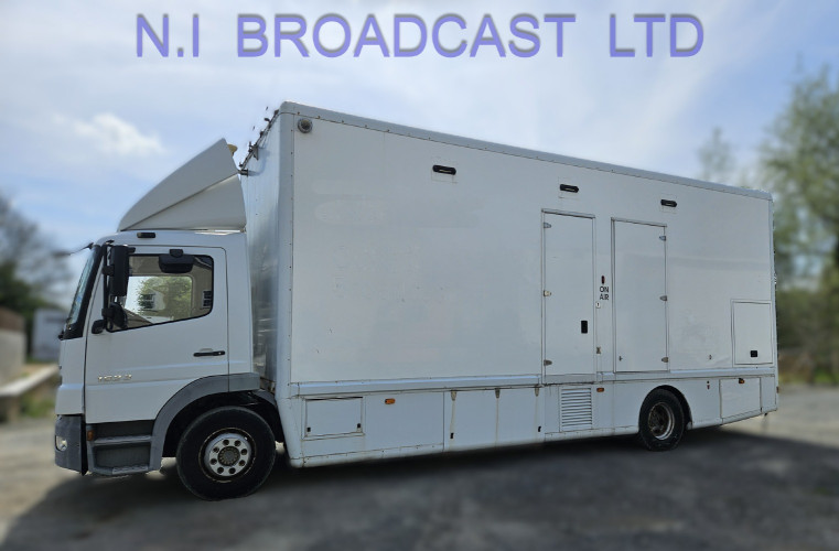 OB121 Mercedes 13ton 8-12camera HD / 3G truck with 17kva generator etc (26,000km ) - image #1
