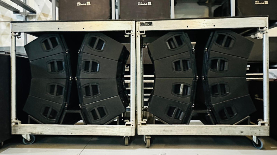 d&b Audiotechnik V8 - image #1