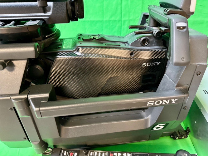 Sony HDC-2400 camera chain - image #2