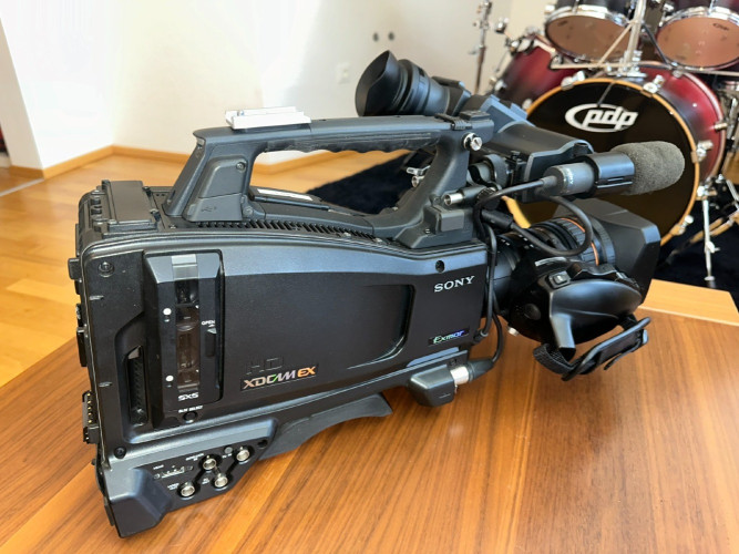 SONY PMW-350K XDCAM EX Camcorder with 16x LENS and PORTA BRACE carrying bag - image #3