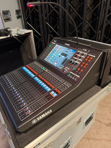 Yamaha QL1 - image #1