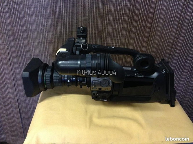 JVC GY HM 750E Camera HD - image #2