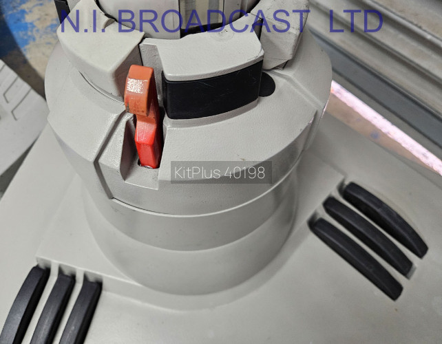 Vinten quartz 2 stage pedestals (80g payload) fully serviced - image #19