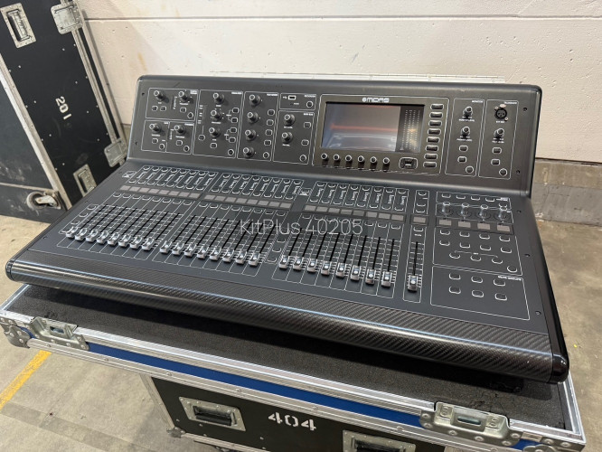 Midas M32 Digital Mixing Console - image #2