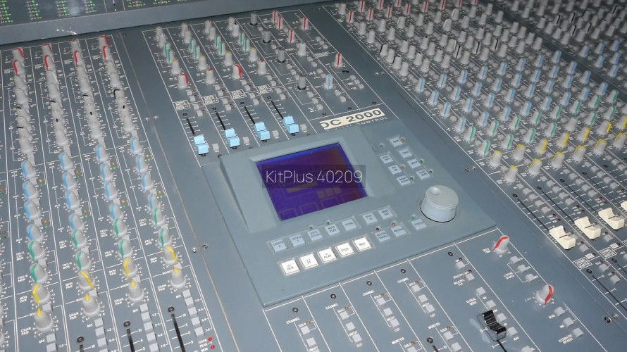 SOUNDCRAFT DC 2000 32-Channel Recording Mixer Console - image #1