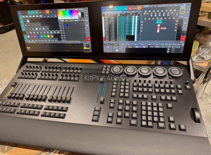 GrandMA3 compact XT - image #1