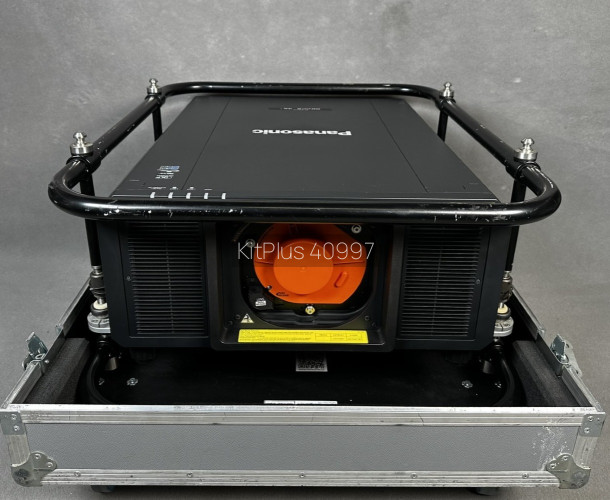 Panasonic PT-RQ22K - image #1