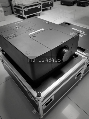 Panasonic PT-SLX16K 16,000 - image #3