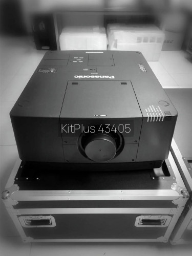 Panasonic PT-SLX16K 16,000 - image #1