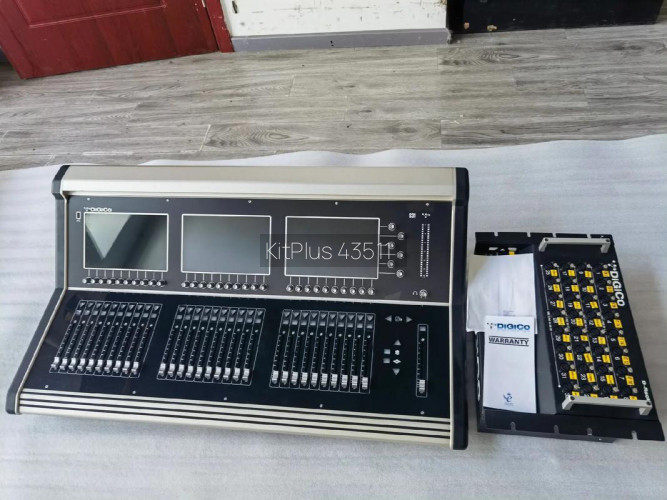 Digico S31 + D‑Rack + Flight Case - image #1