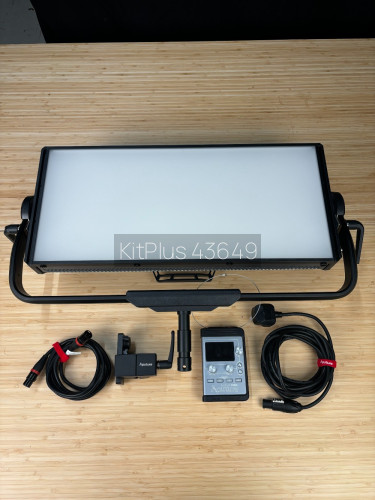 Aputure Nova P600C Panel Light Kit - image #1