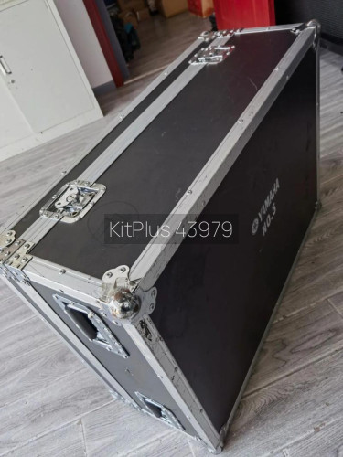 Yamaha TF5 (including flight case) - image #5