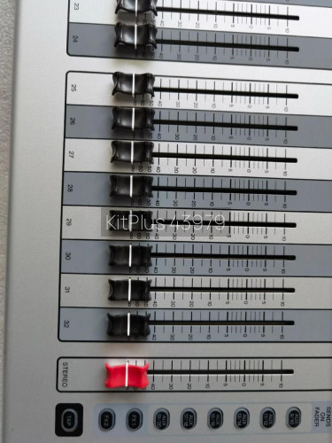 Yamaha TF5 (including flight case) - image #4