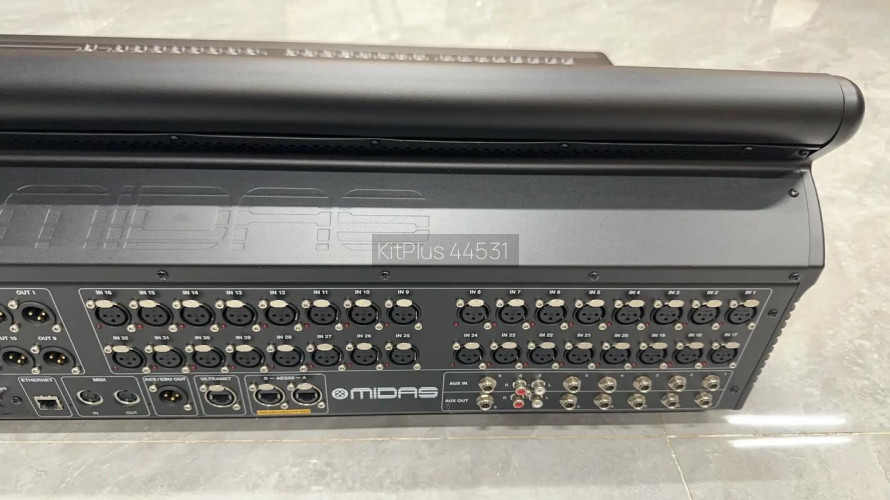 Midas M32 Digital Mixing Console - image #2