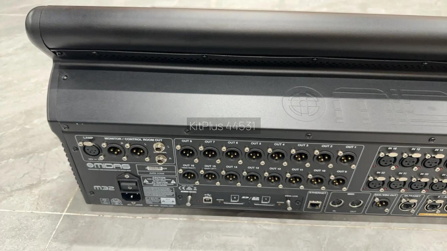 Midas M32 Digital Mixing Console - image #1