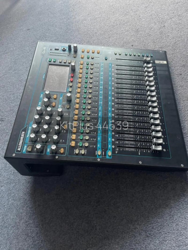 Allen & Heath QU 16 Mixer - image #1