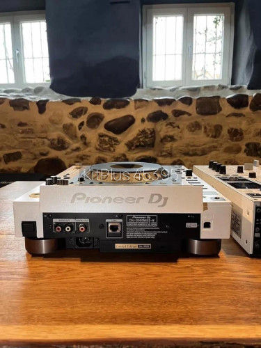 Pioneer CDJ2000NXS (2pcs) & DJM900NXS (1pc) Bundle - image #4