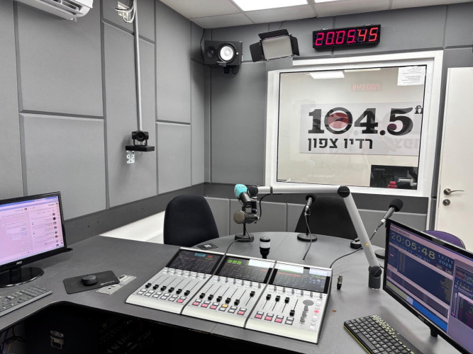 DHD SX2 and TX2 Consoles Go On-Air at Radio Tzafon